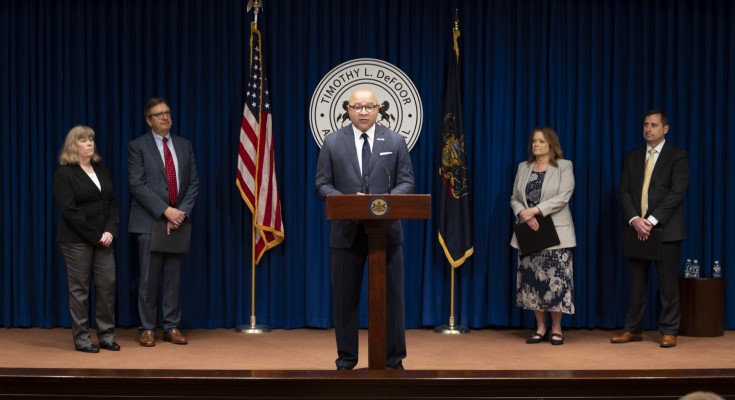 Auditor General Timothy L. DeFoor