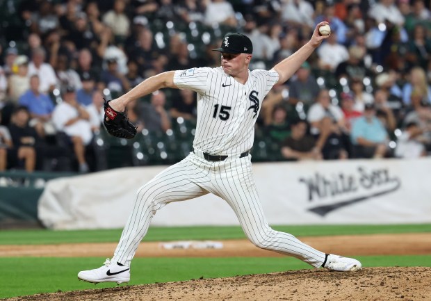 Chicago White Sox relief pitcher Sean Newcomb (15) delivers to the Pittsburgh Pirates in the seventh inning of a game at Rate Field in Chicago on Sept. 9, 2026. (Chris Sweda/Chicago Tribune)