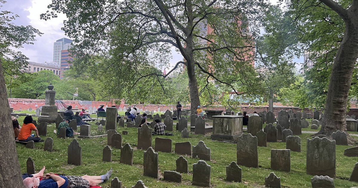 Christ Church Burial Ground beer and history tour returns to Old City