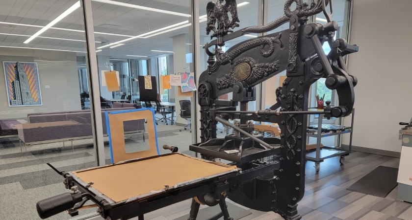 Experiment with printmaking, typography and textual art using Pitt's two antique letterpresses | University Times