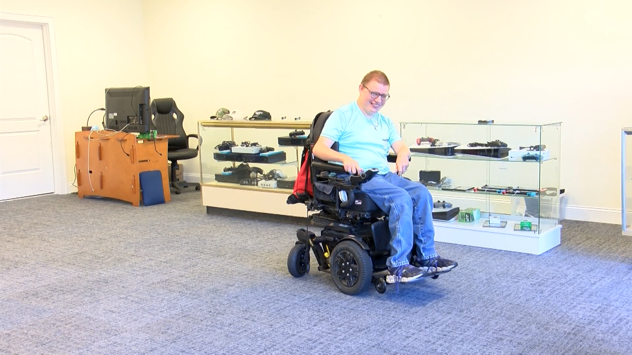 New tech repair shop opens their doors on Peach Street