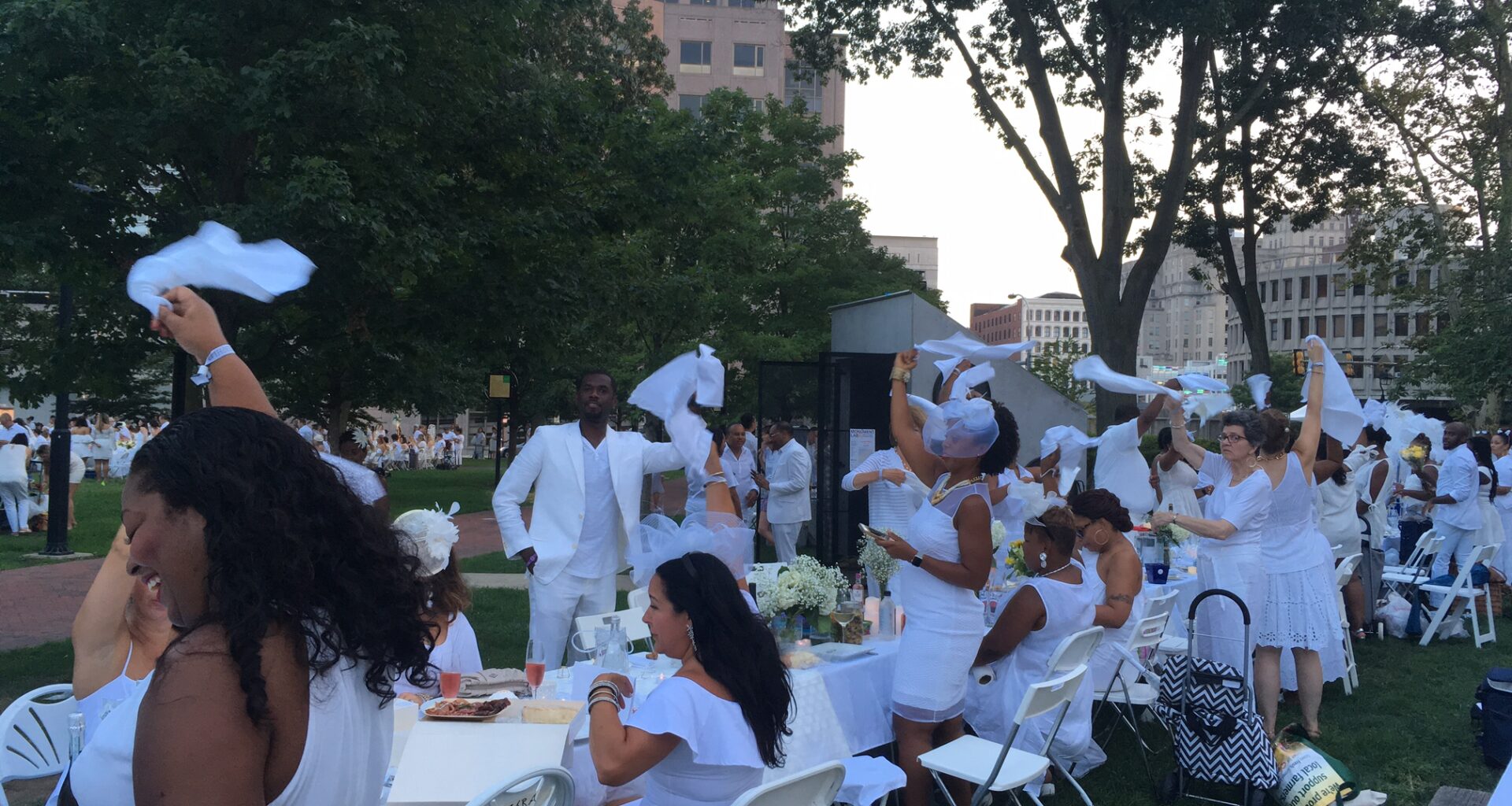Dîner en Blanc Philly: a love-hate relationship