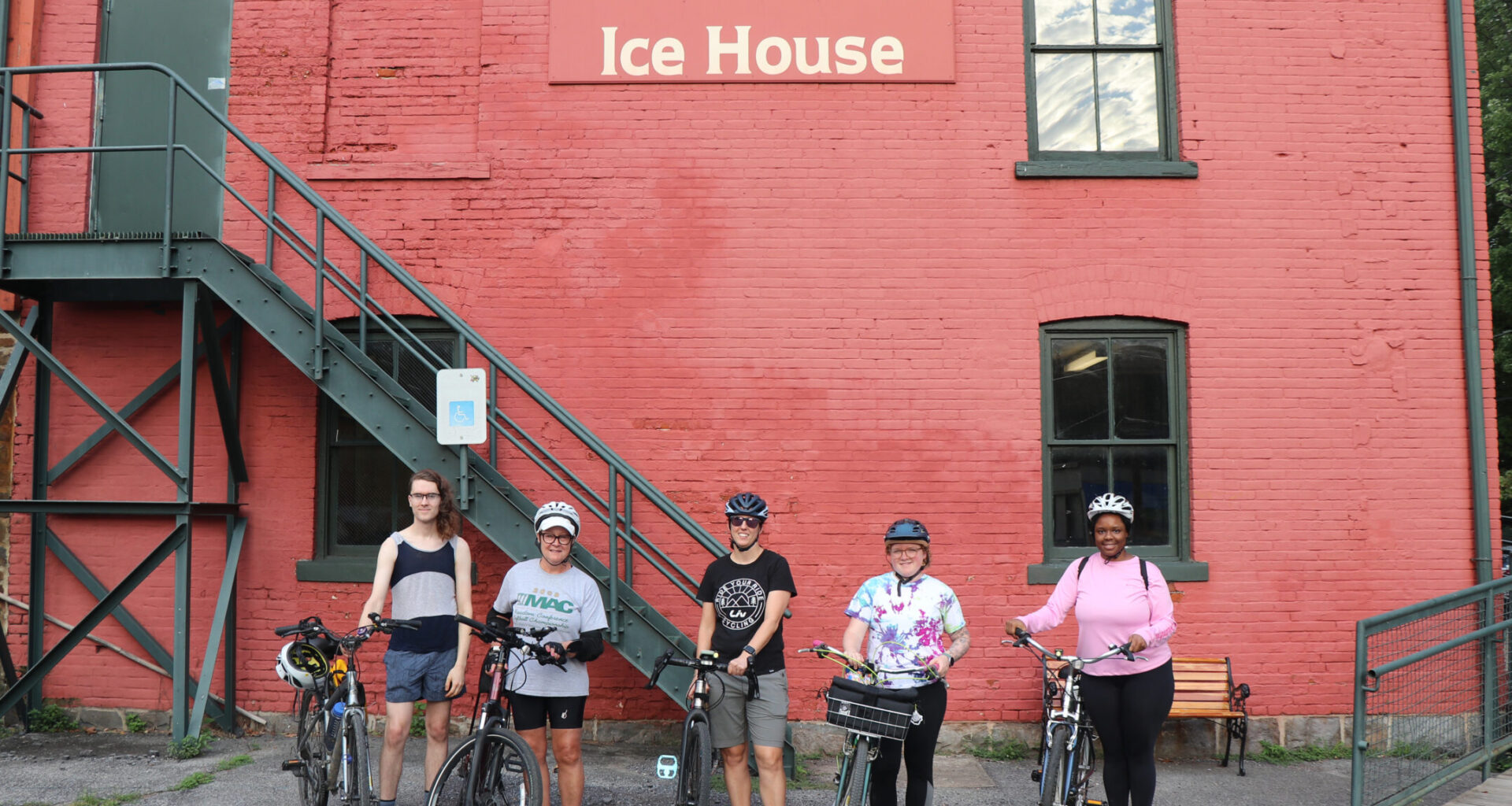 Coalition for Appropriate Transportation hosts women’s bike group