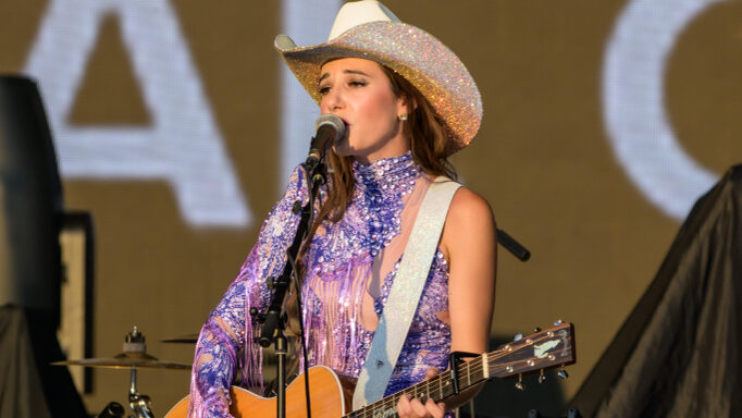 Lehigh Valley singer Kendal Conrad to open for Warren Zeiders at Allentown Fair on her 35th birthday