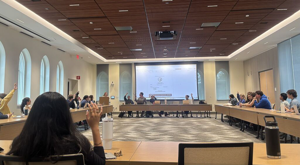 Student Senate reveals student outreach survey results