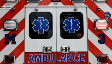 Man hospitalized after motorcycle wreck in Midvalley