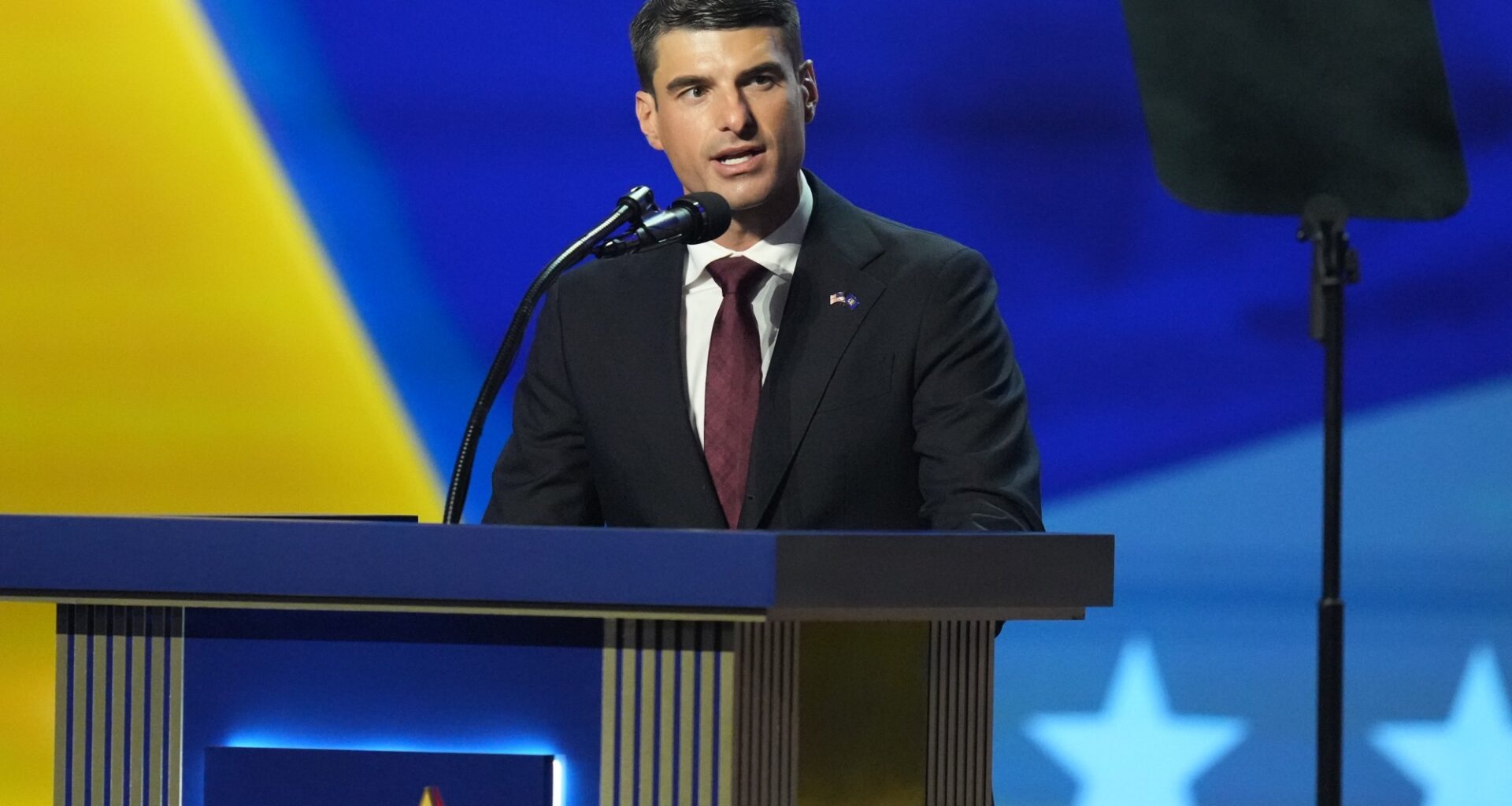 Bresnahan speaks at GOP's unusual midterm convention