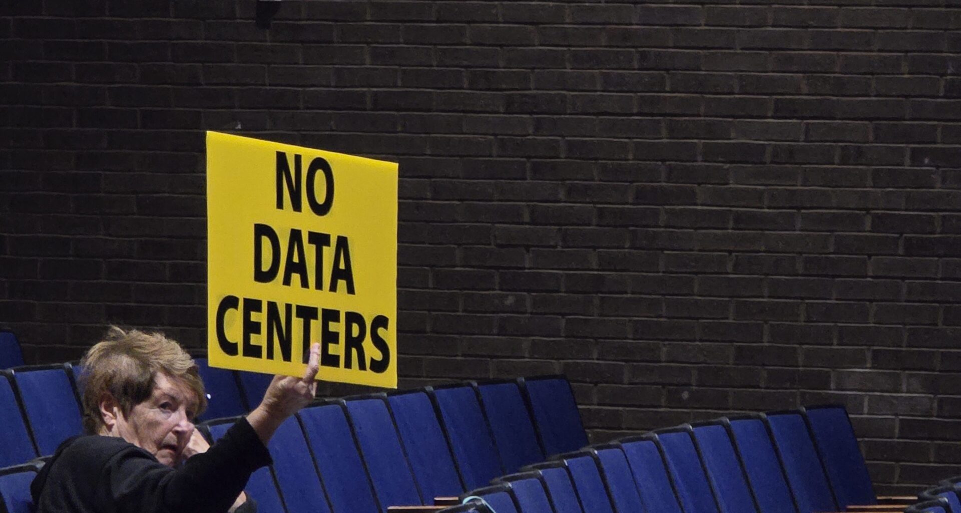 Commissioners poised to award data center health study to EmPower Analytics