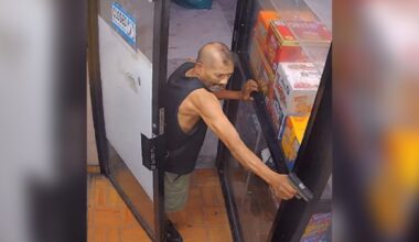 Caught on Cam: Gunman sought in shooting at West Philly store – NBC10 Philadelphia