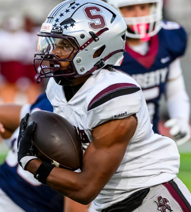 Stroudsburg's Keyen Johnson carries the ball down the field Thursday, Sept. 10, 2026, against Liberty during a football game at BASD Stadium in Bethlehem.(April Gamiz/The Morning Call)