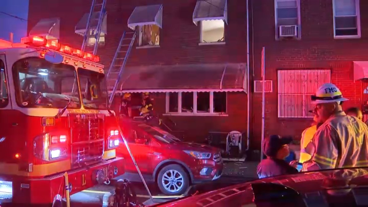 Firefighter hurt at South Philly rowhome fire, officials say – NBC10 Philadelphia