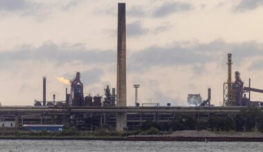 Stelco to lay off hundreds of steel workers in Hamilton as it shifts focus to Lake Erie Works