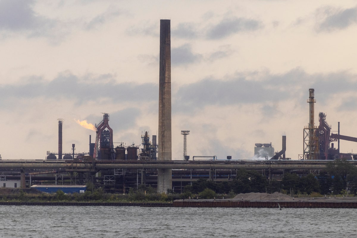 Stelco to lay off hundreds of steel workers in Hamilton as it shifts focus to Lake Erie Works