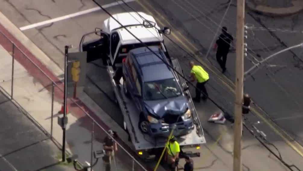 Crash closes Route 19 near West View Elementary School