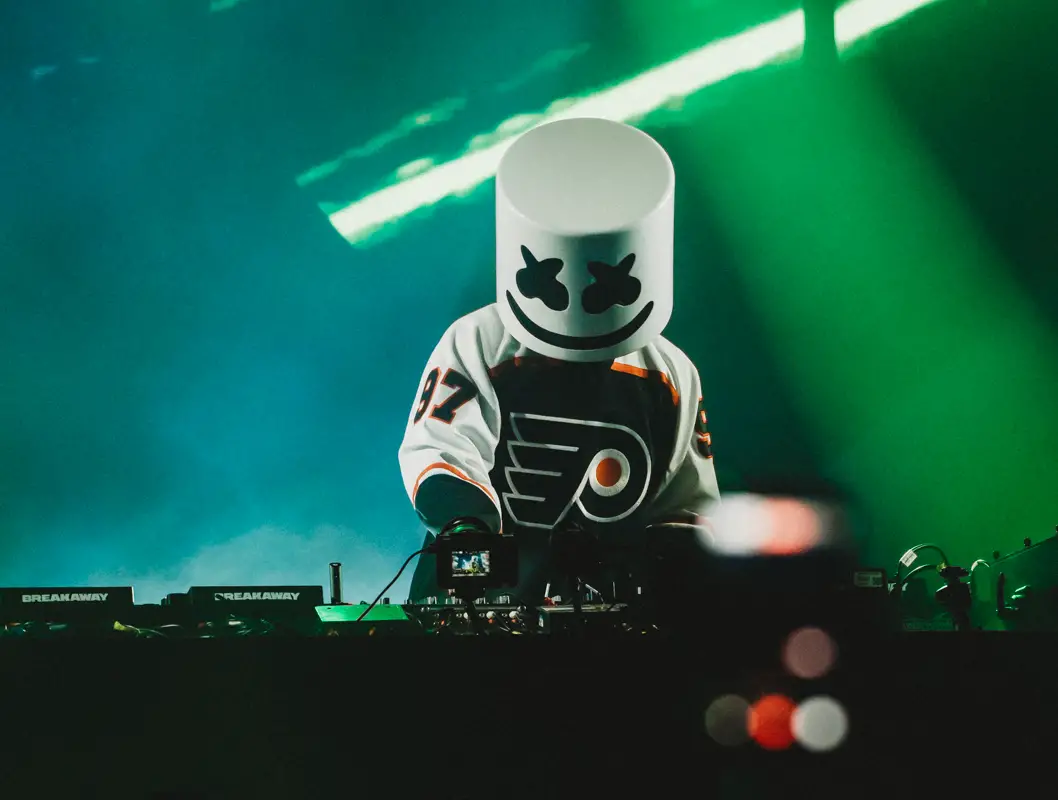 Breakaway Philadelphia Lights Up the Waterfront with Tiësto and Marshmello Breakaway Philadelphia Lights Up with Marshmello and Tiesto