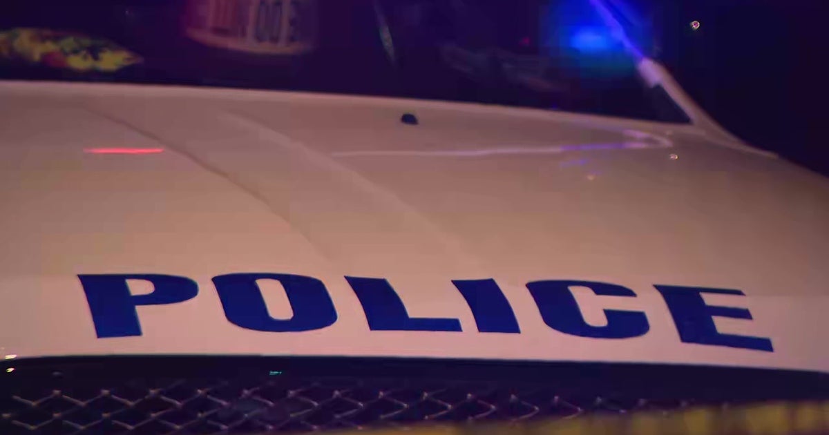 Off-duty Philadelphia police officer assaulted, robbed of gun in late-night attack