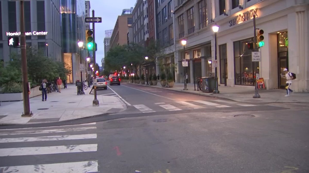 Exclusive: Delivery driver says man tried to rob her in Center City – NBC10 Philadelphia