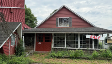 Is this real life or a Hallmark movie? One woman’s race to save a 100-year-old Christmas barn