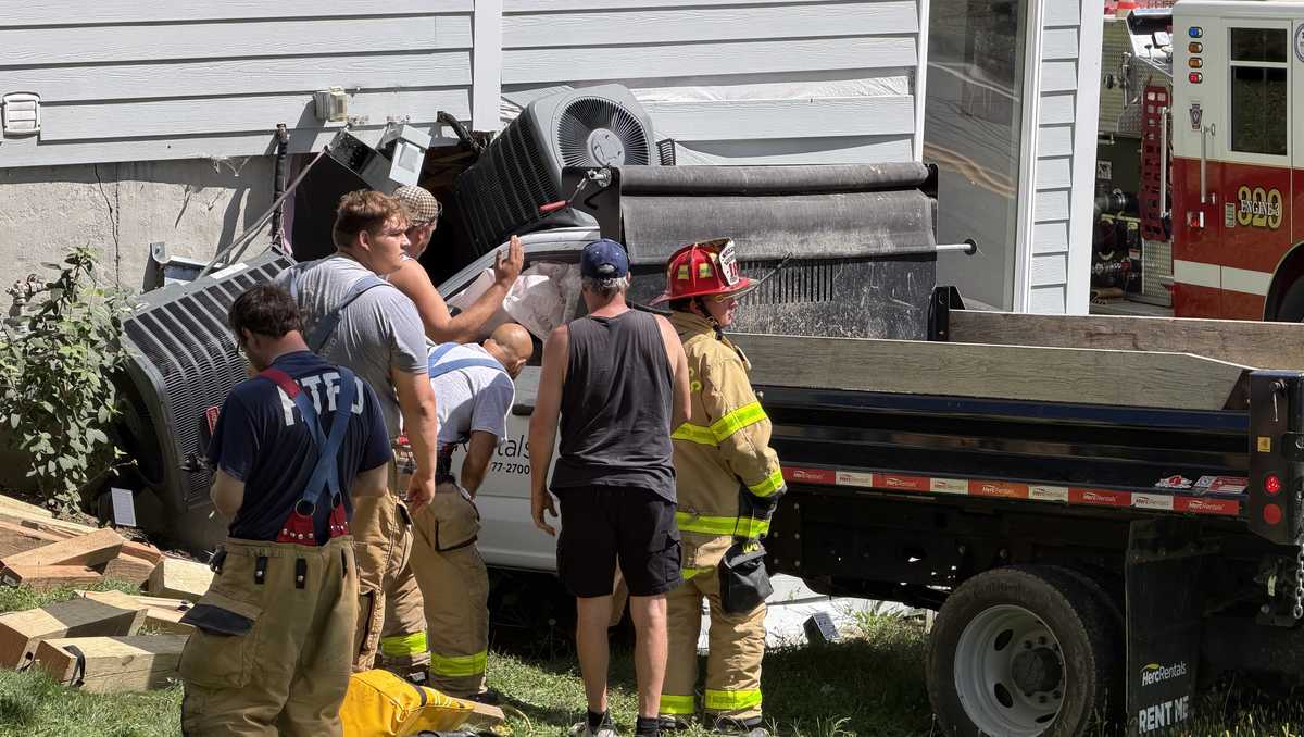 Dump truck crashes, leaves gaping hole in side of Allegheny County home