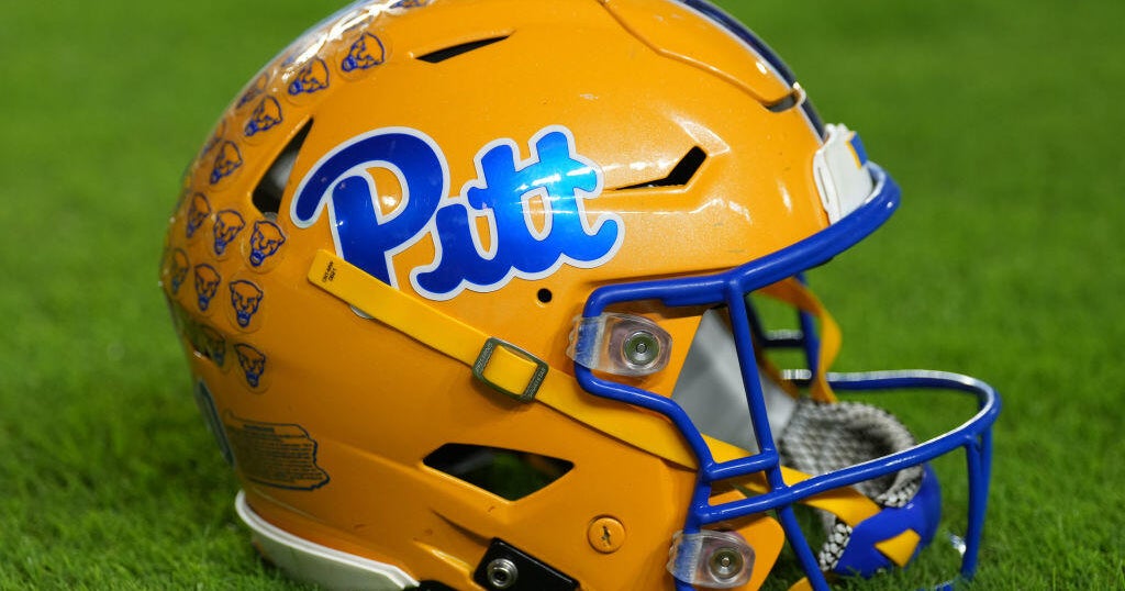 Heintschel throws 7 touchdown passes, ties school record in lopsided Pitt win, 59-14