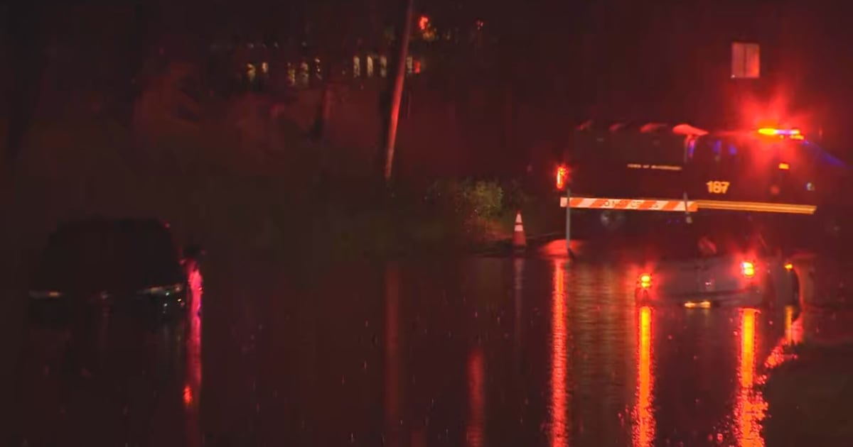 Vehicles stuck in floodwaters amid heavy downpours in Allegheny County