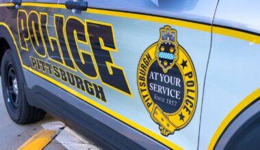 2 men arrested after parachuting from Carnegie Mellon University building construction site: police