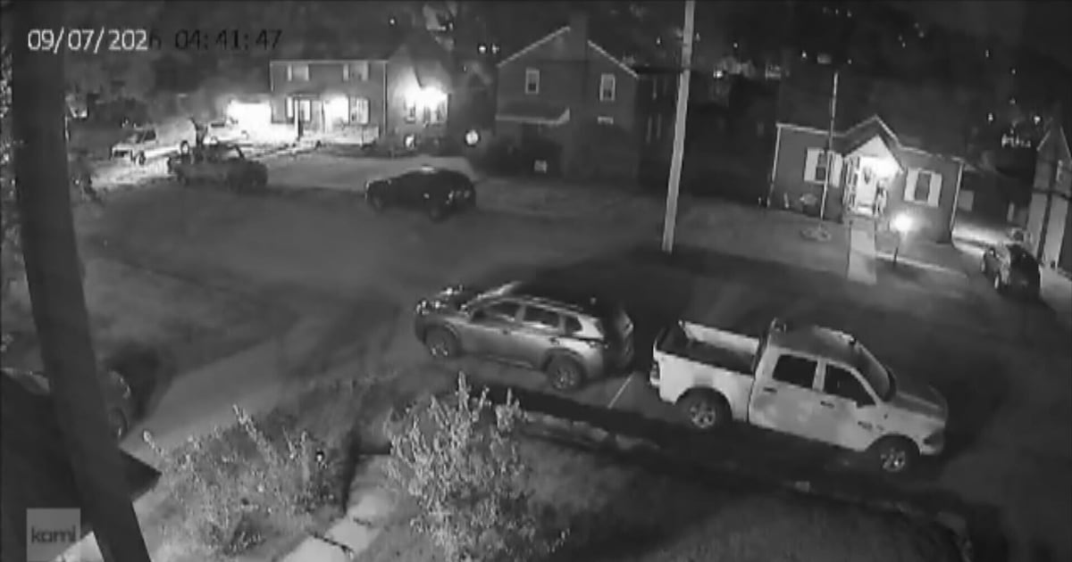 Organized thieves raid White Oak street, steal several cars