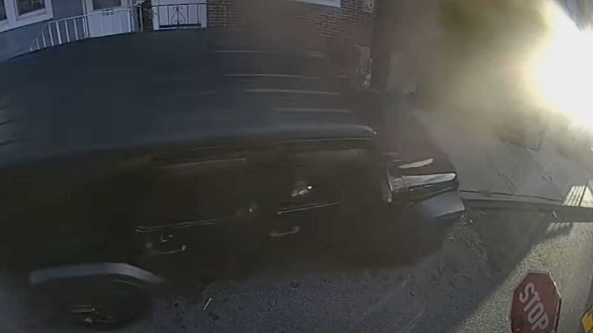 Driver Takes to Sidewalk to Get Around Stopped School Bus in Pennsylvania