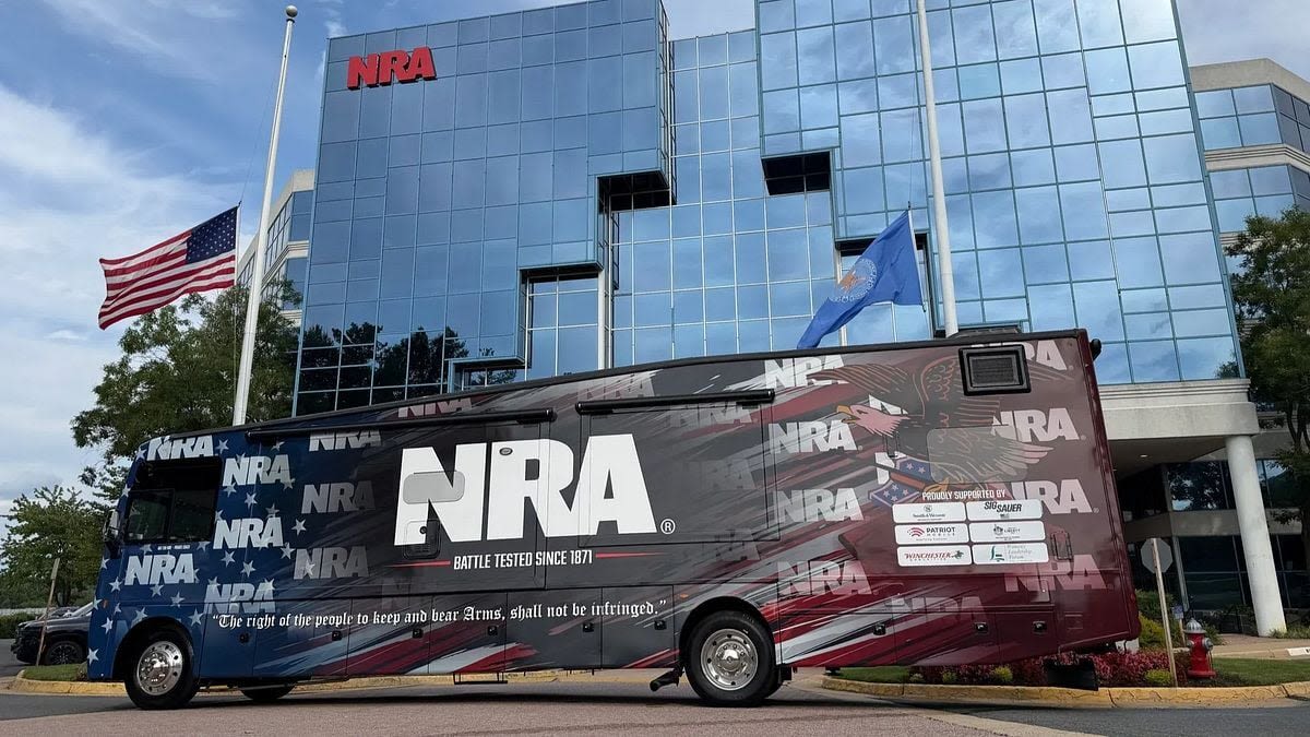 NRA bus tour stops in Pennsylvania ahead of midterm elections