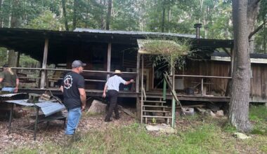 Pennsylvania family plans off-grid move to 10-acre shack, leaning on Amish know-how