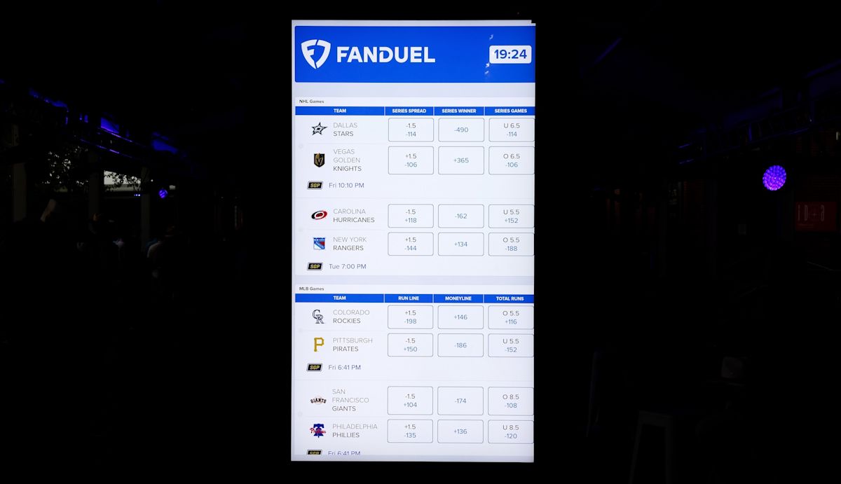 Pennsylvania bettor sues FanDuel, says app bombarded him with late-night alerts after losses