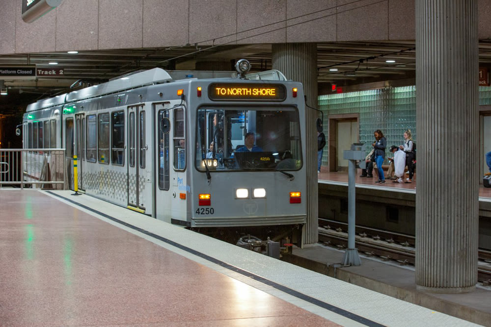 Federal grant to help fund new Pittsburgh light rail equipment