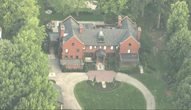 Warning: Taylor Swift, Travis Kelce would prefer you don’t approach their Lake Erie mansion