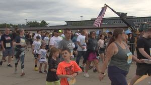 Fun run at Pittsburgh International Airport sets attendance record