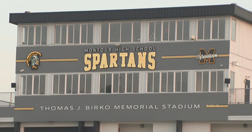 Watch live: McKeesport vs. Montour high school football in Steelers High School Showcase