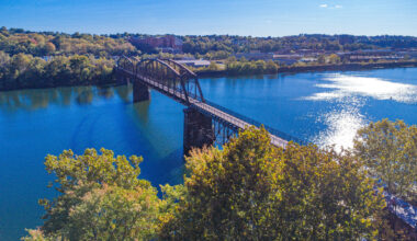 Under An Hour From Pittsburgh Is Pennsylvania's Historic City For A Day Trip With Nature Walks And Park Beauty