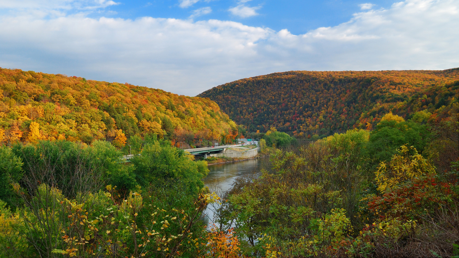 An Hour From Allentown Is Pennsylvania's Poconos Camp Resort With Cabins, Lake Fun, And Nearby State Parks