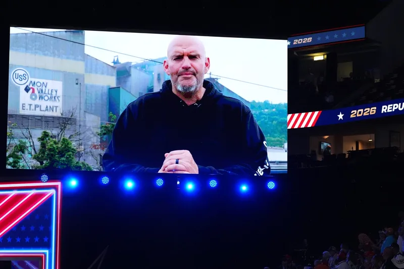 Pennsylvania's Fetterman Appears at GOP Convention as Dean Leads Democratic Pushback