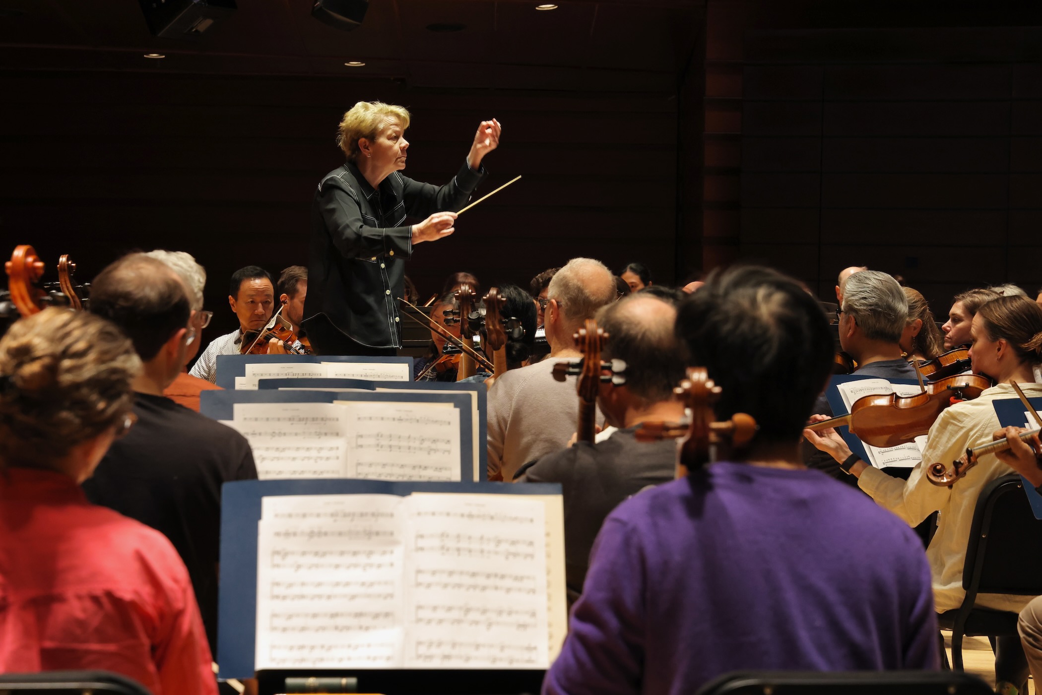 Conductor Marin Alsop leads the Philadelphia Orchestra