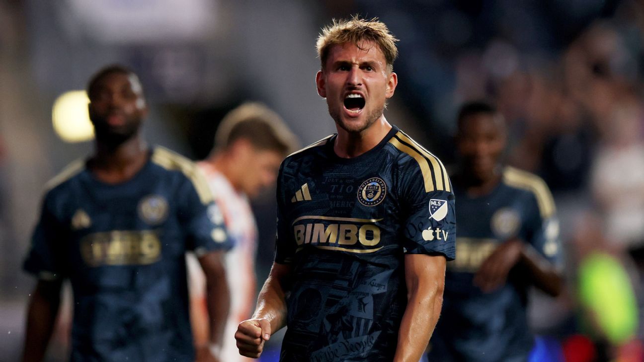 Damiani has 3 goals, Sullivan has 3 assists, Union beat Cincinnati 5-0 to extend unbeaten streak