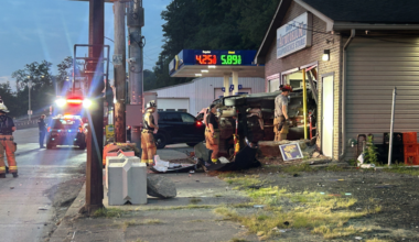 Vehicle crashes into gas station near Kennywood Park, Route 837 shut down