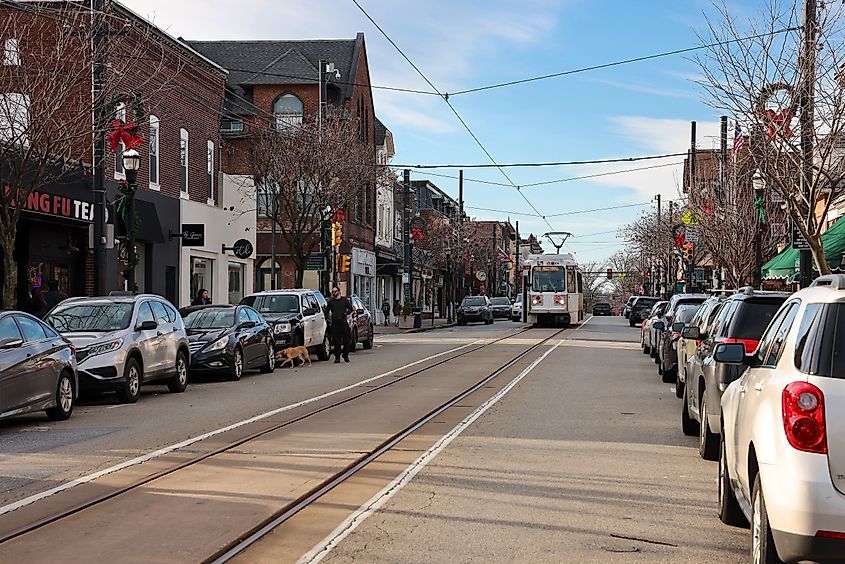 A SEPTA trolley running down the middle of State Street in downtown Media, Pennsylvania