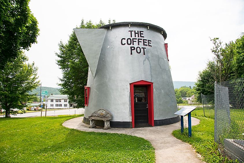 The coffee pot in Bedford, Pennsylvania that was built in the shape of a coffee pot by David Koontz in 1927. Editorial credit: Dennis MacDonald / Shutterstock.com