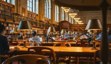 Interior view of the iconic Rose Main Reading Room, New York Public Library. (stock photo via Pexels)
