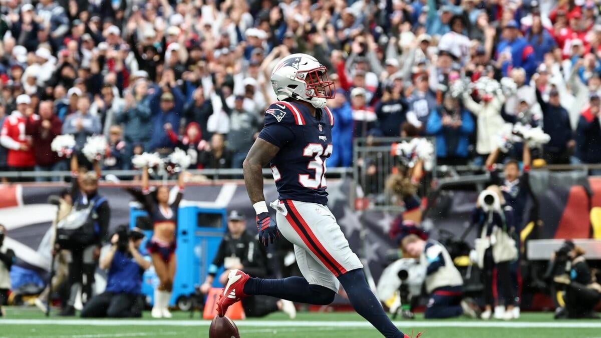 Patriots vs. Steelers score: New England shuts down Pittsburgh, Aaron Rodgers