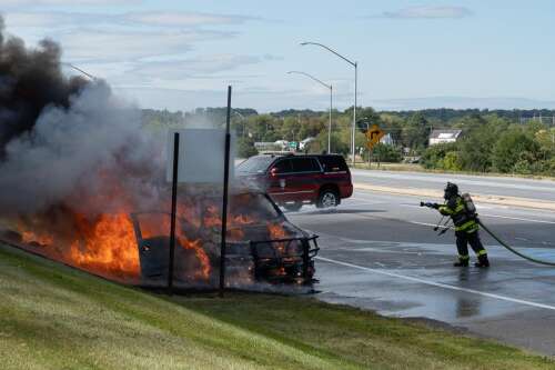 Emergency crews respond to crash, vehicle fire on Hamilton Boulevard – Lehigh Valley Press