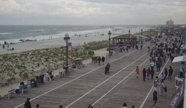 Labor Day weekend draws families to Jersey Shore before school starts