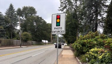 Red light cameras in Pittsburgh will start issuing tickets.