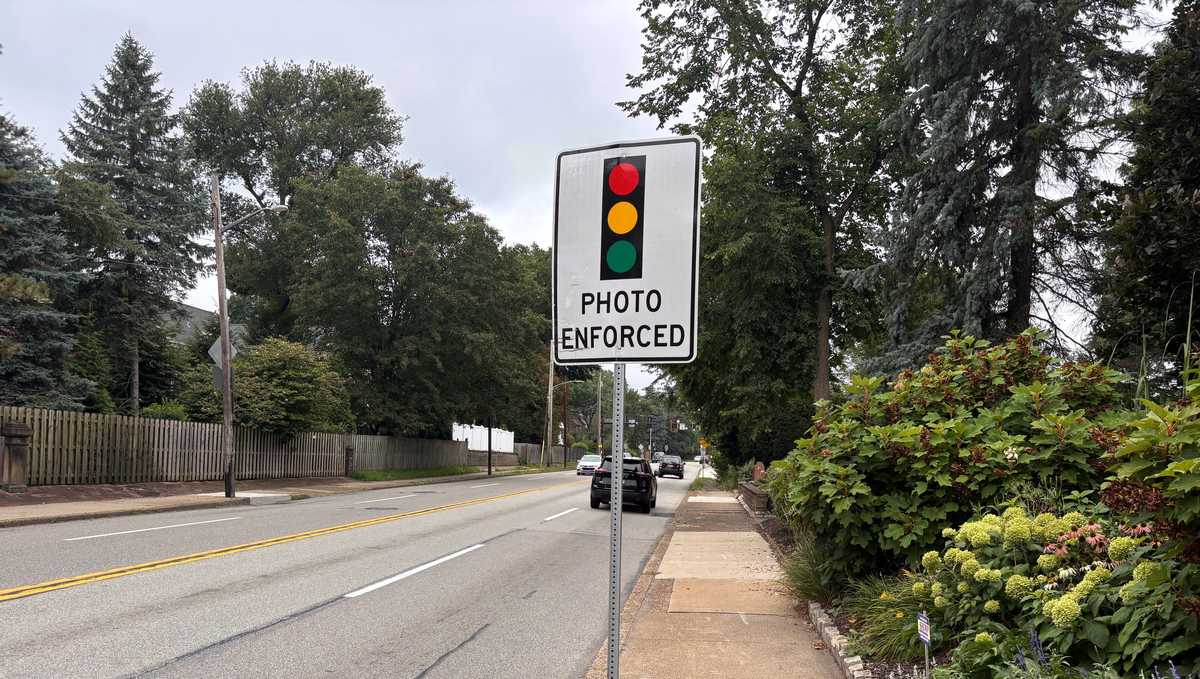 Red light cameras in Pittsburgh will start issuing tickets.
