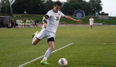 Yellow Jackets weather Storm for 2-1 victory